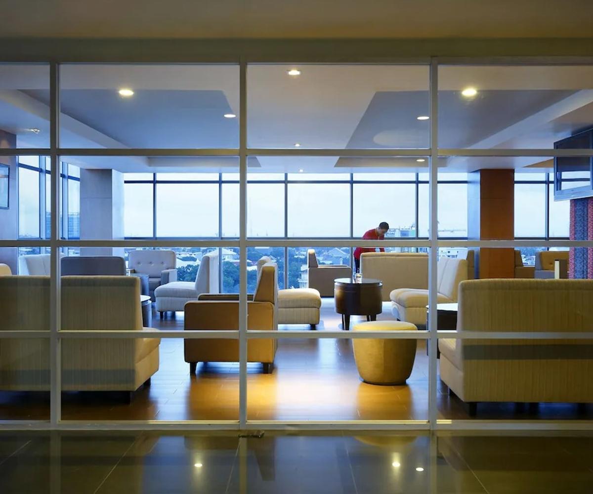 Hotel Santika Makassar Exterior photo